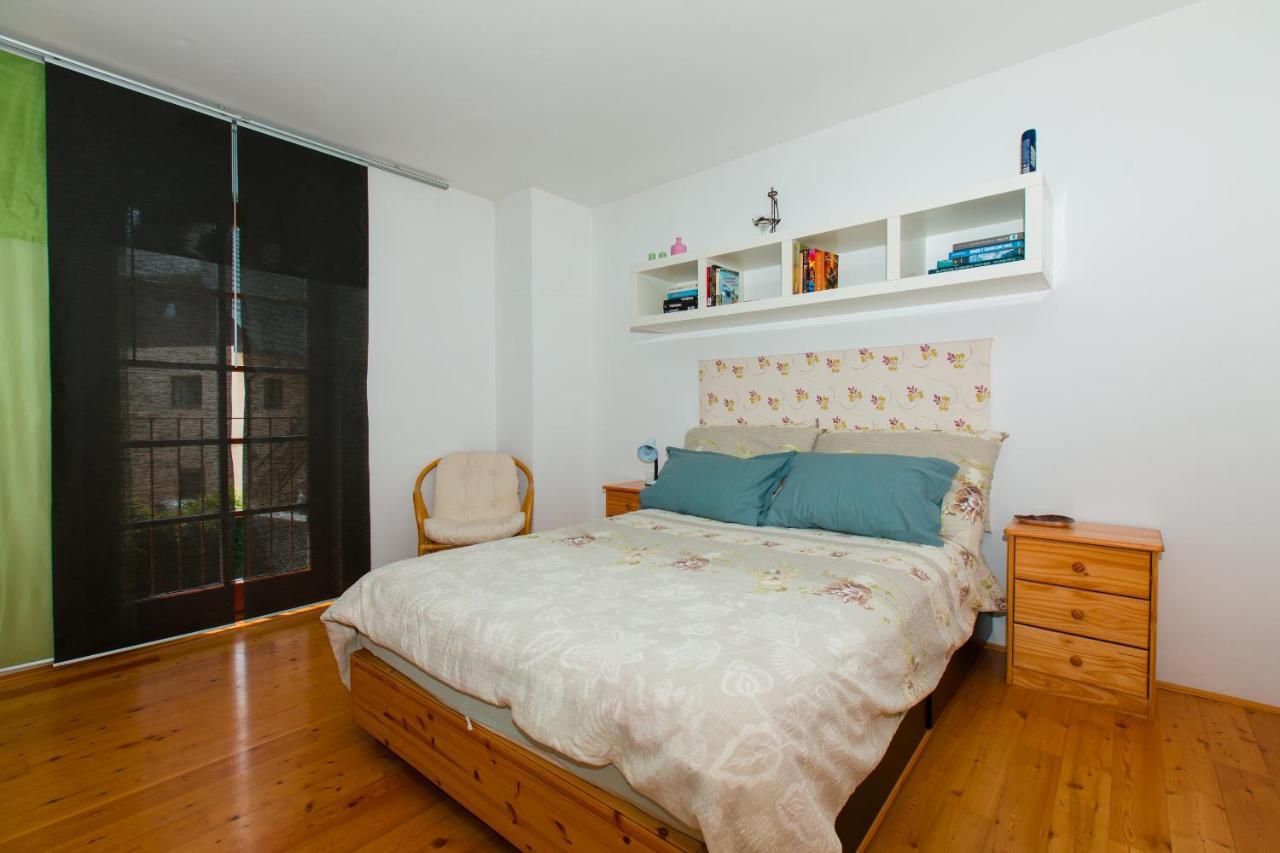 בובק Thirsty River Apartments מראה חיצוני תמונה