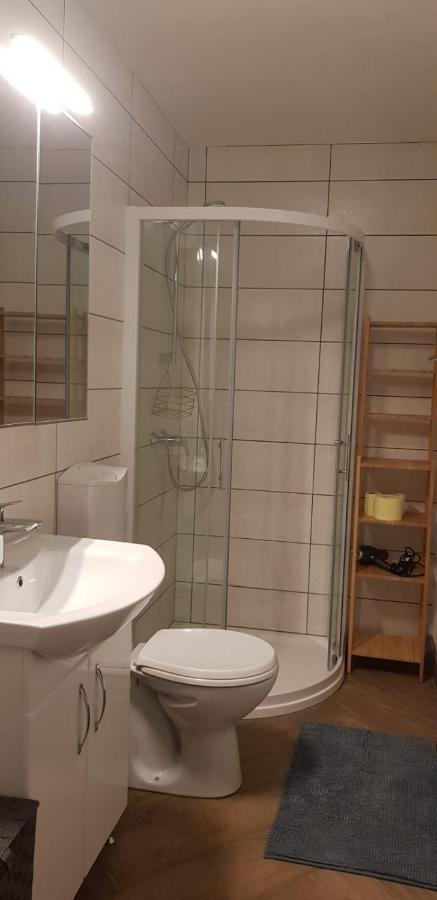 בובק Thirsty River Apartments מראה חיצוני תמונה
